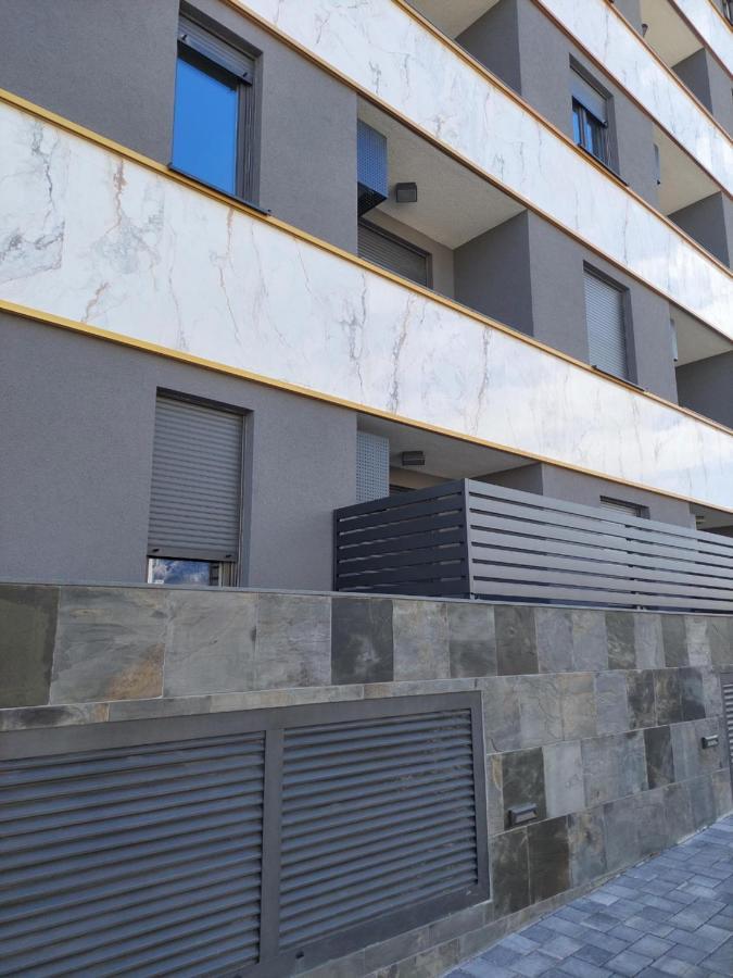 Apartment Paola With Free Private Parking Place Split Eksteriør bilde