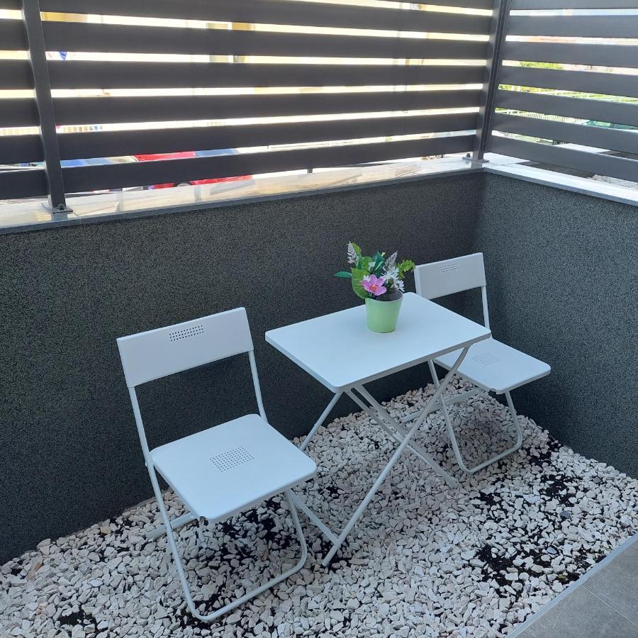 Apartment Paola With Free Private Parking Place Split Eksteriør bilde